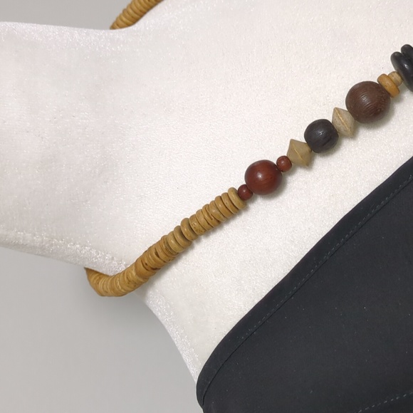 Vintage Eclectic Wood Beaded Necklace - Picture 6 of 13